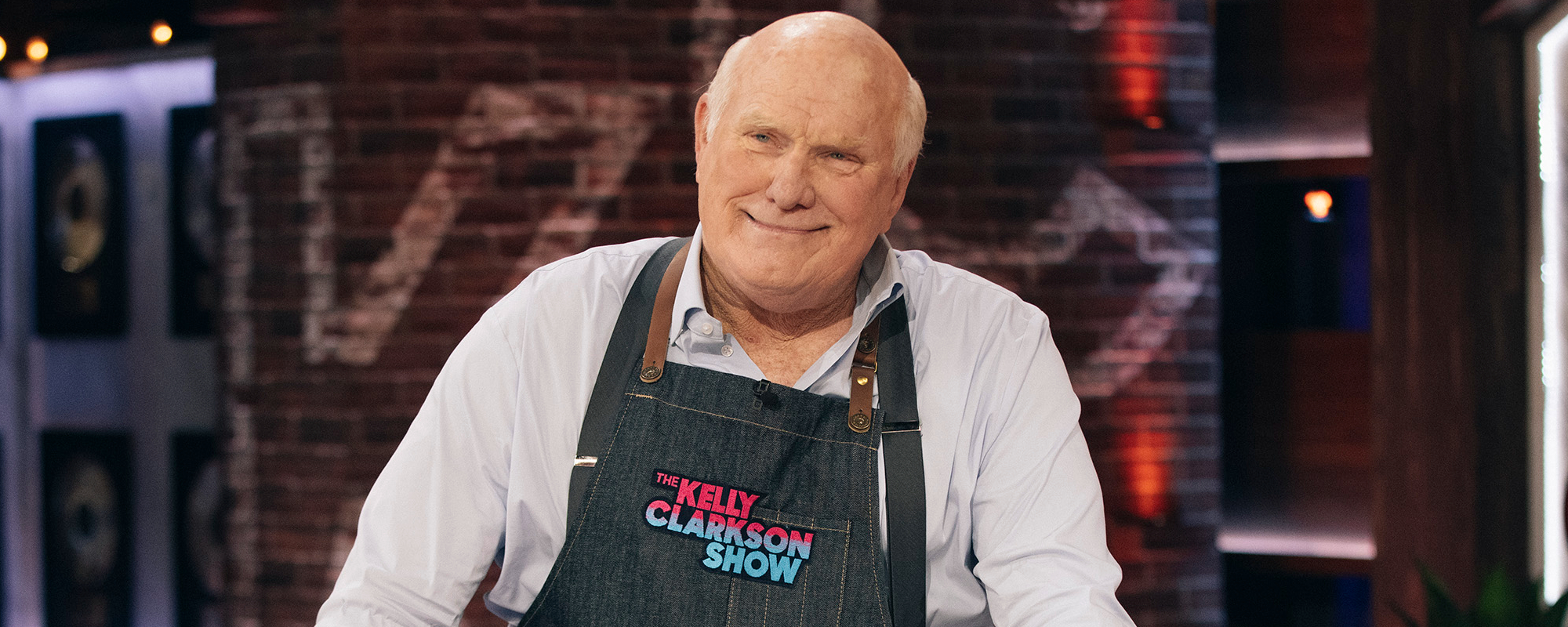 Terry Bradshaw Takes the Stage at Brooks & Dunn Concert to Honor Toby Keith With "Don't Let the Old Man In"