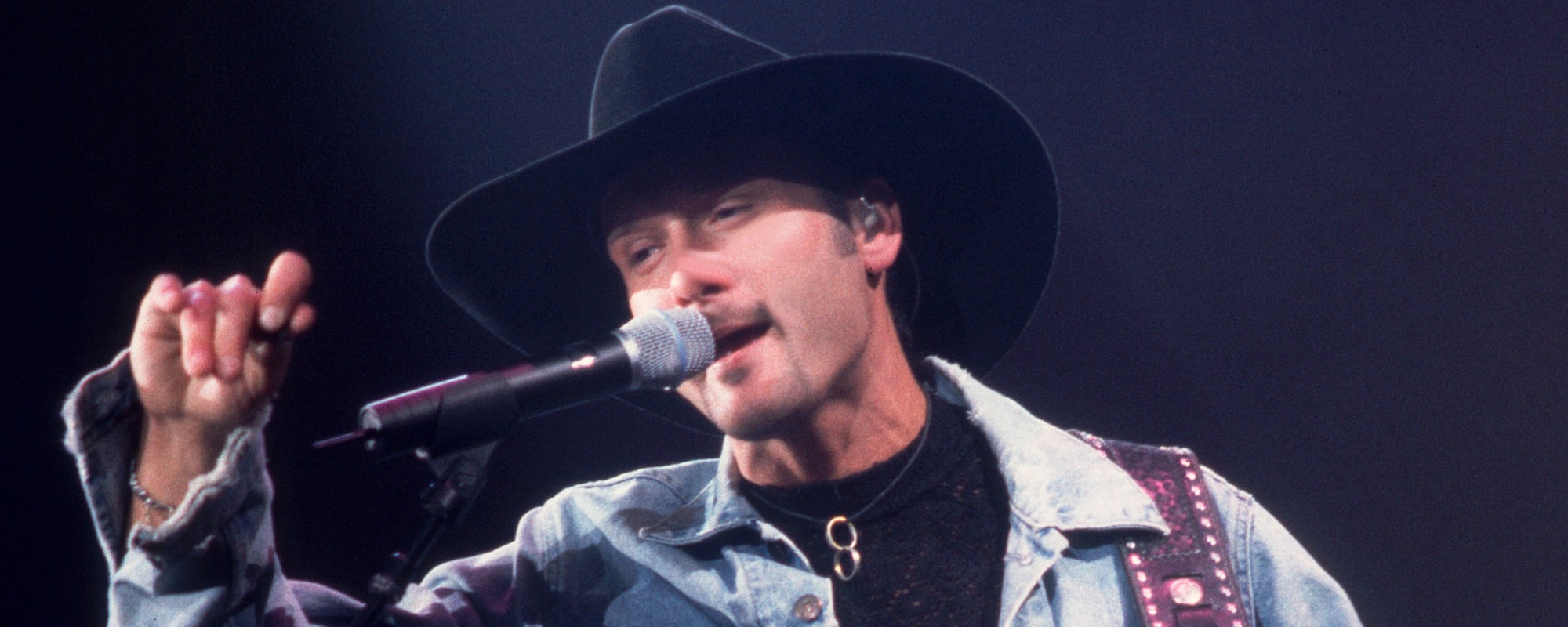 4 Tim McGraw Hits from the 1990s Guaranteed to Transport You Back in ...
