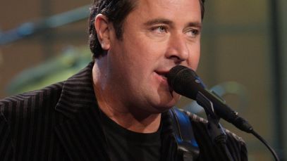 Vince Gill performing