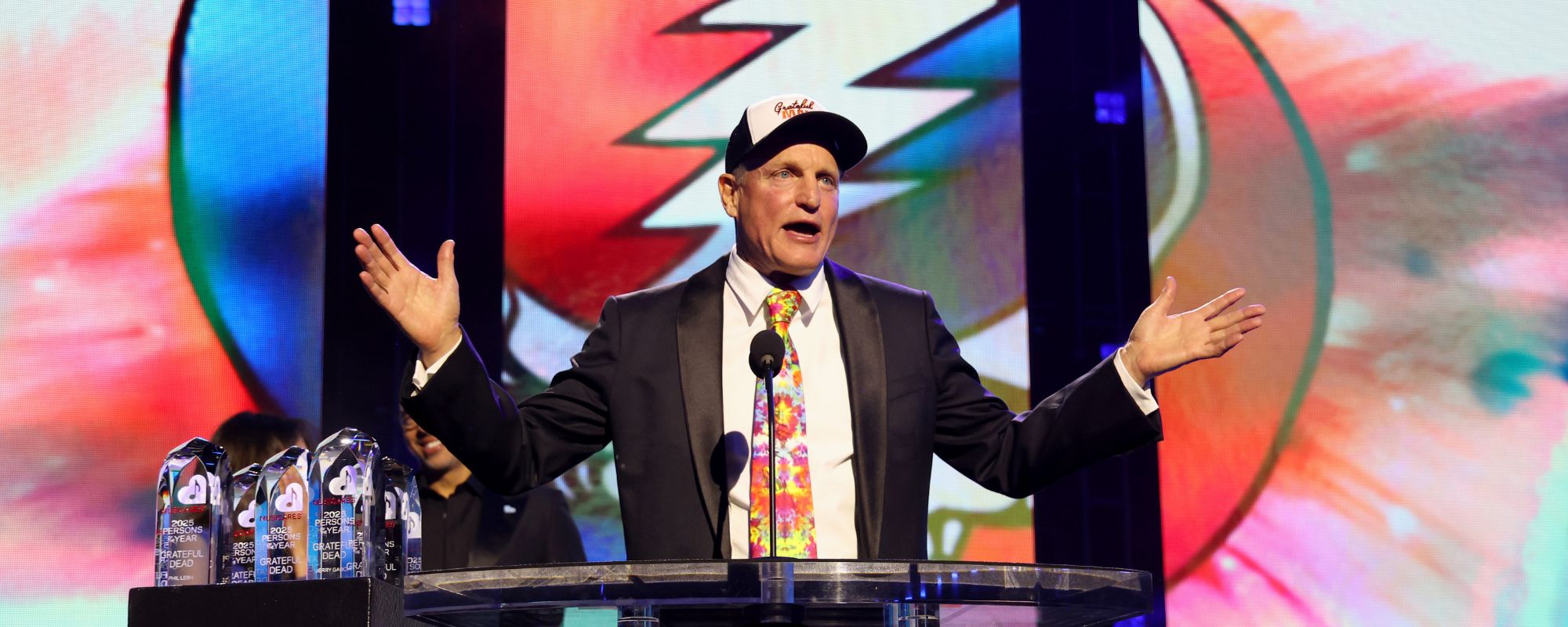 Remember When a Shroomed Out Woody Harrelson Almost Ruined a Grateful Dead Concert?