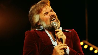 Kenny Rogers performing
