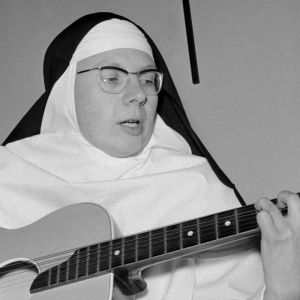 The Singing Nun performing