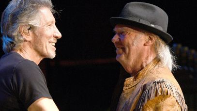 Roger Waters and Neil Young standing together