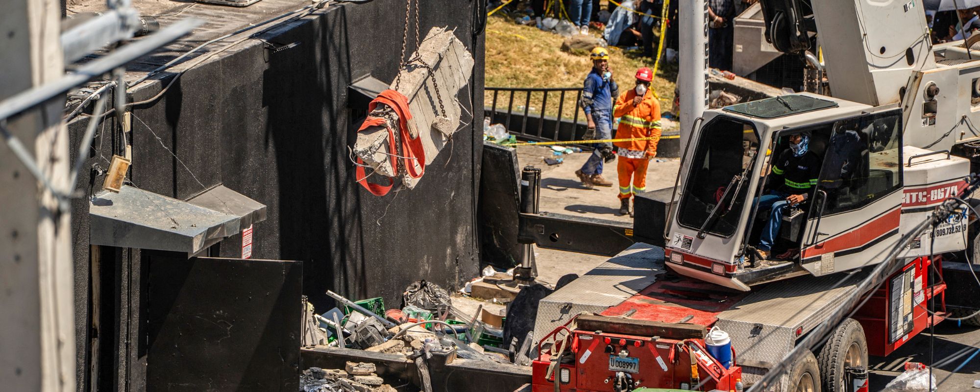 More Than 200 Dead After Nightclub Roof Collapses During Rubby Pérez Show