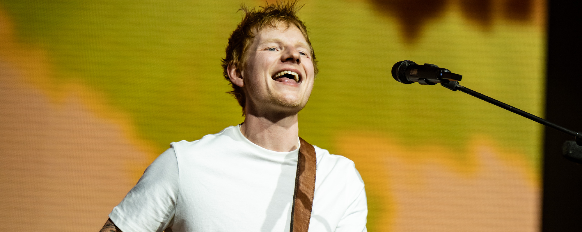 Watch Ed Sheeran Joins Forces With Noah Kahan for Surprise Show at Santa’s Pub in Nashville