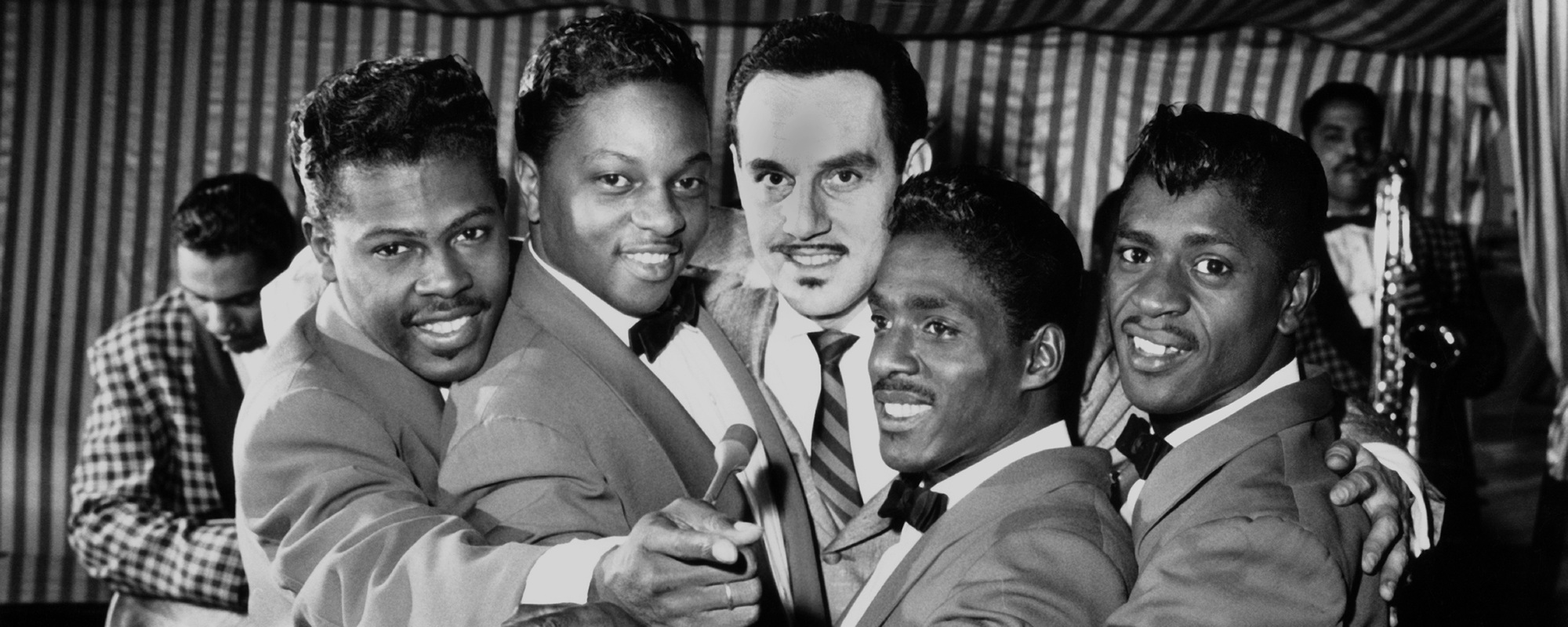 3 أغاني روك كلاسيكية من الخمسينيات تشبه الشعر