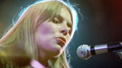 4 Songs From 1971 That Defined the Singer-Songwriter Era