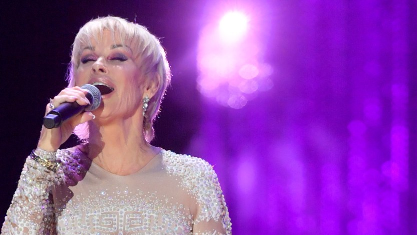 Lorrie Morgan Cancels Upcoming Concerts Due to Husband’s Health Battle