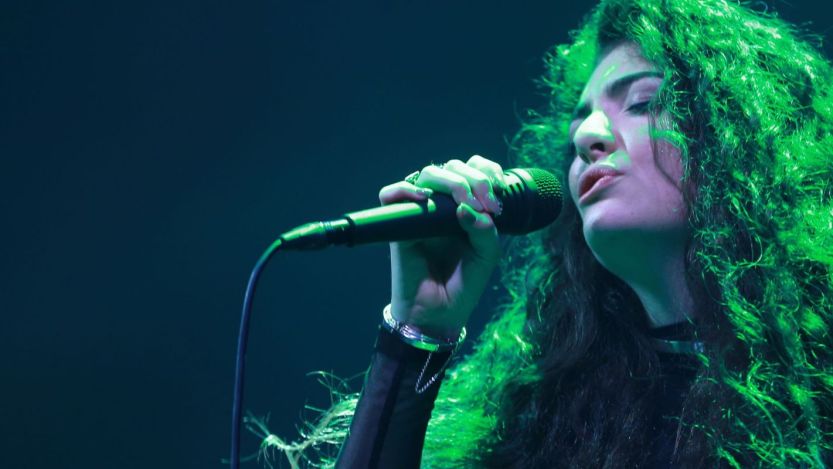 Lorde performing