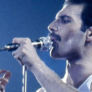Freddie Mercury of Queen performing