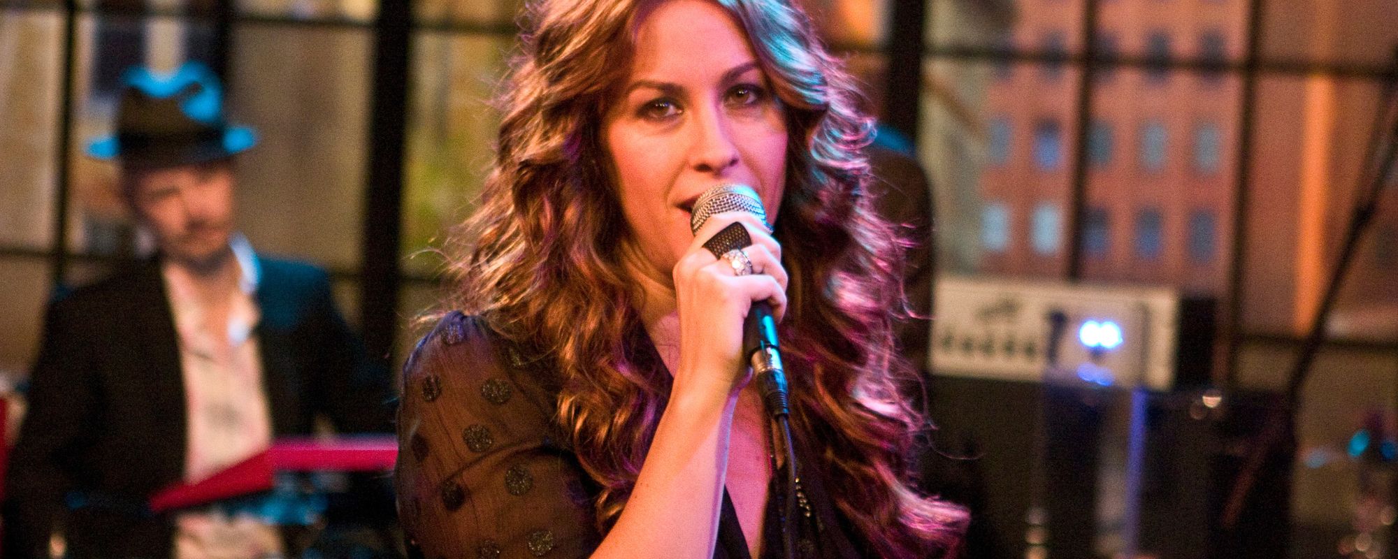 Alanis Morissette performing