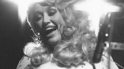 Dolly Parton performing