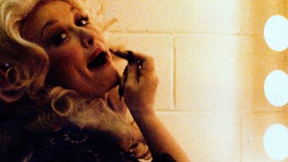 Dolly Parton at mirror