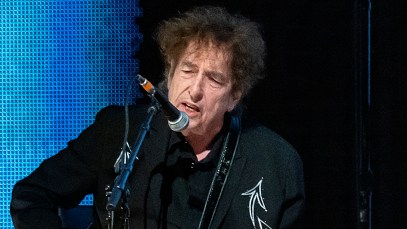 Watch Bob Dylan Cover the Pogues During Willie Nelson's Outlaw Tour