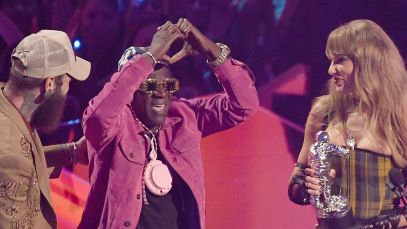 “King Swiftie” Flavor Flav, Others React to Taylor Swift’s Latest Career News