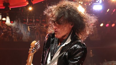 Aerosmith’s Joe Perry Announces 2025 Summer Tour with Solo Band; Lineup Includes Brad Whitford, Chris Robinson, & STP Members