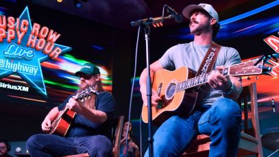 Riley Green Delivers Flawless “Ocean Front Property” Cover: “Almost as Good as King George”