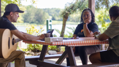 Trent Willmon helps Bruce and Lesley Anderson write a song. Photo by Rick Loomis