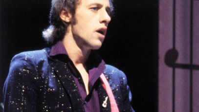 Mark Knopfler, man behind iconic guitar tone made by accident in "Money for Nothing"