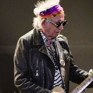 The Day Keith Richards Was Declared Clinically Dead — and Then Played a Show a Day Later