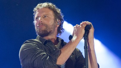 Dierks Bentley Performs Concert in Hometown With His Mom Bringing Over 200 of Her Friends