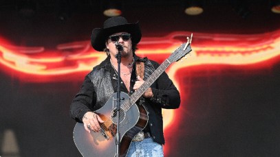 Gavin Adcock Pauses Performances To Blasts Beyoncé's Cowboy Carter: "That S*** Ain't Country Music"