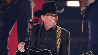 Watch George Strait Take Over Gillette Stadium With No. 1 Hit "All My Ex's Live in Texas"