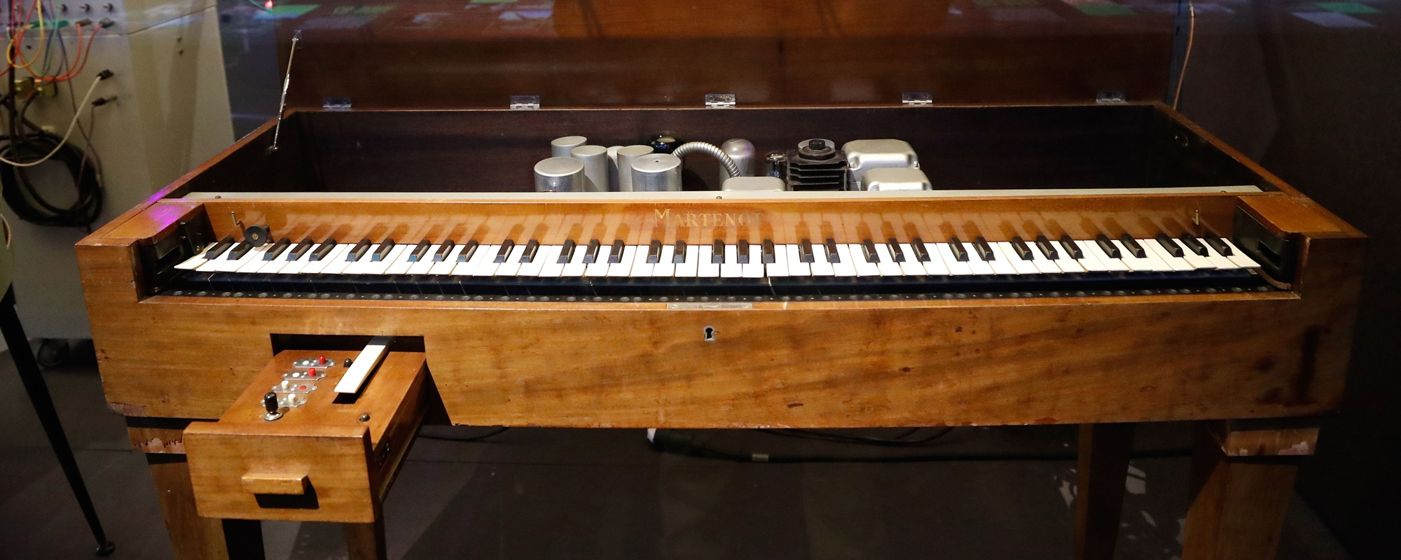 3 Bizarre Instruments From the Early Age of Electronic Music - American ...