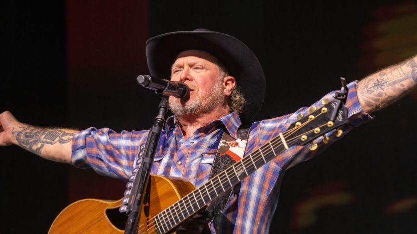 Tracy Lawrence Thinks ‘90s Country Has One Thing in Common With Classic Rock