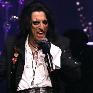 Alice Cooper Gains Induction Into Radio Hall of Fame