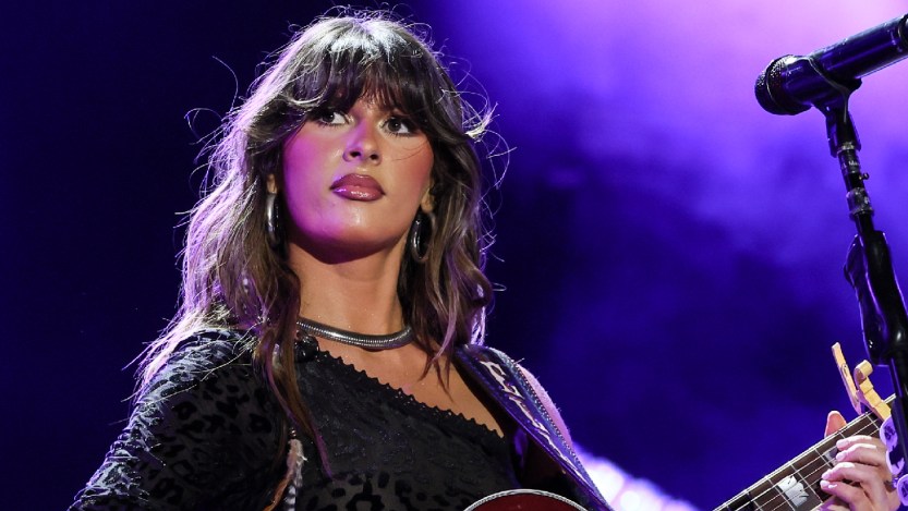 Watch Ella Langley Honor John Conlee With Cover of "Rose Colored Glasses": "She Is Bringing Ture Country Back"