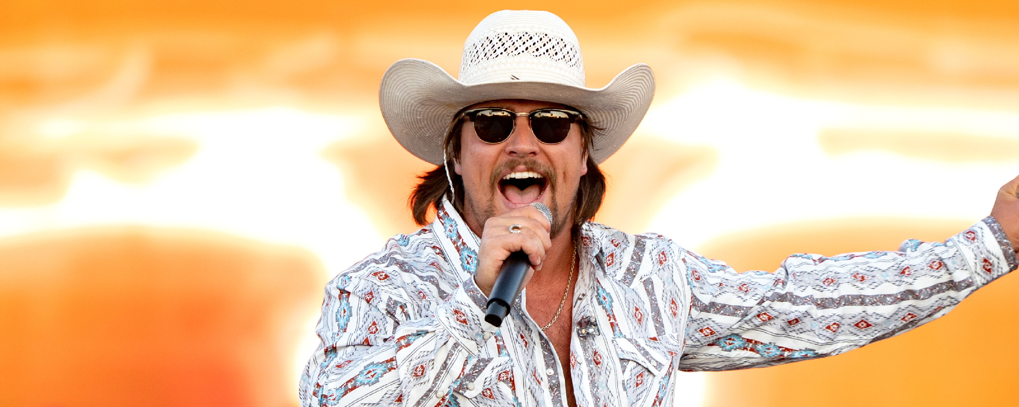 Gavin Adcock Gets Nickelback's Sound Guy Kicked Out of Festival for "Cussing Out" Guitar Player's Mom