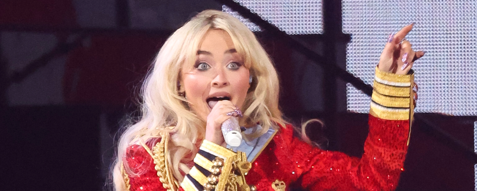 Sabrina Carpenter Sings “Hungry Like the Wolf” With Duran Duran at Her Concert