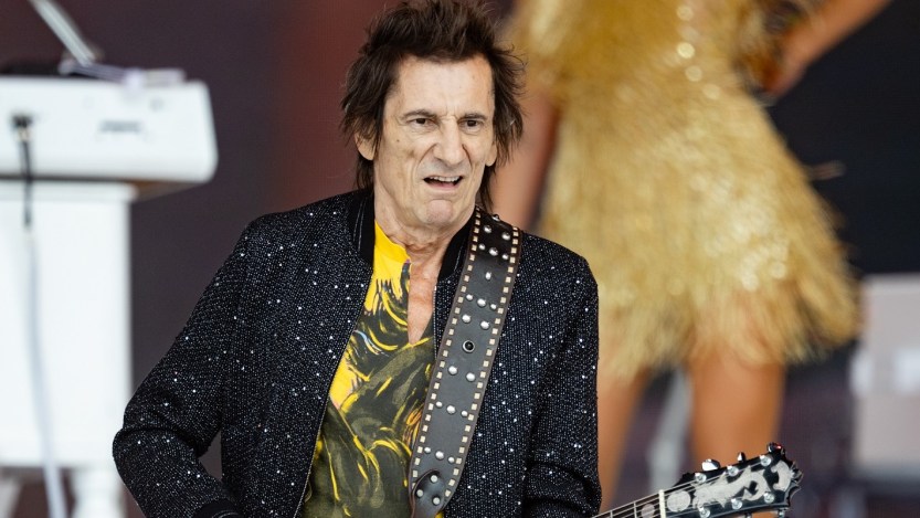 Ooh La La!: Rolling Stones/Faces Guitarist Ronnie Wood Celebrating His 60-Year Career with New Compilation, ‘Fearless’