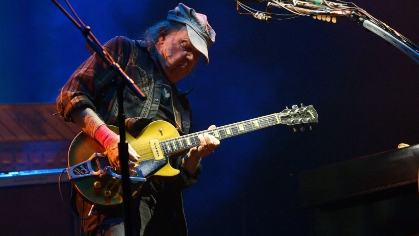 Neil Young Plays Rare Gem for the First Time “In Like 100 Years”