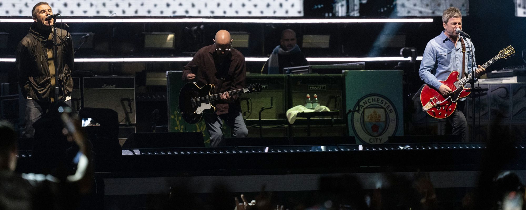 Police Arrest Oasis Fans Trying To Jump Fence at Manchester Concert