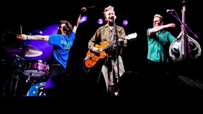 The Stray Cats Cancel Entire 2025 Fall Tour Because of Brian Setzer’s “Serious Illness”; Setzer Is “Heartbroken” and “Gutted”