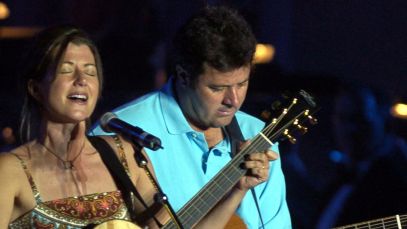 Vince Gill and Wife Amy Grant Celebrate Independence Day With a “God Bless America” Duet for the Ages