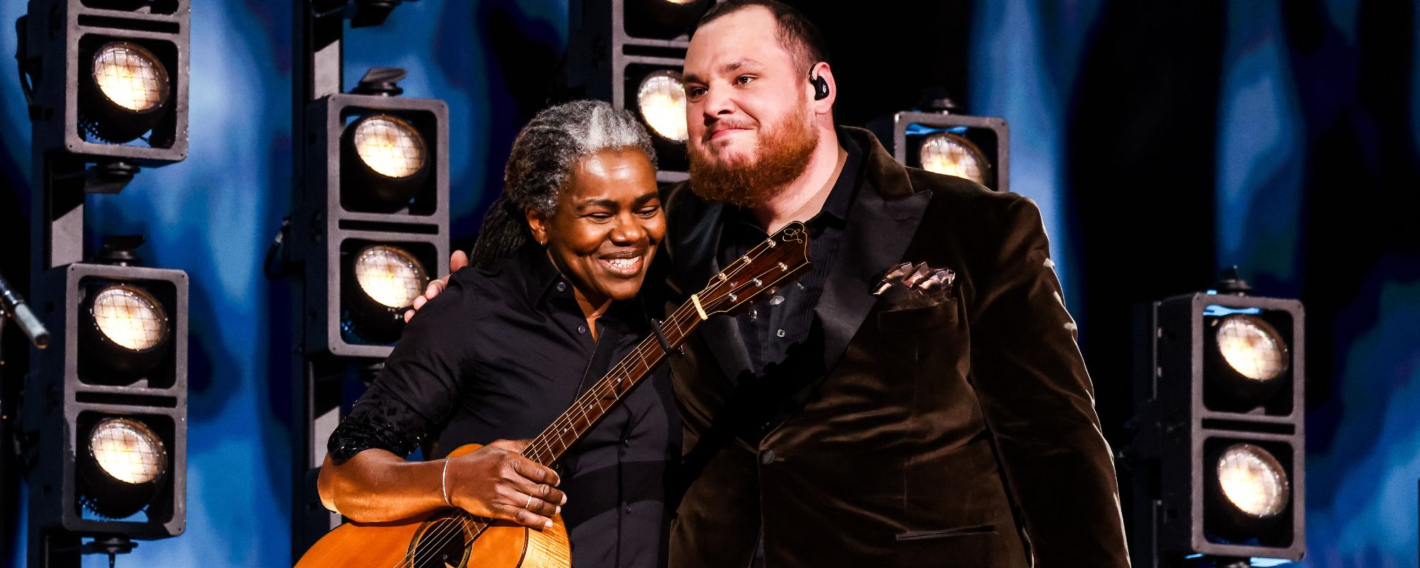 3 أغلفة لأغاني الثمانينات التي لا تشبه الأغنية الأصلية (لكننا لسنا غاضبين منها)