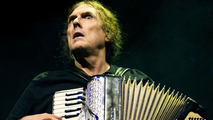 Weird Al Yankovic performing