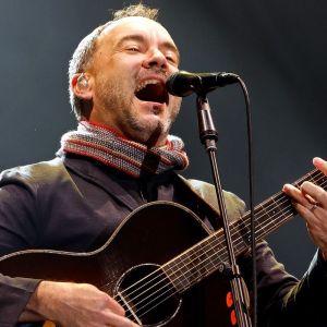 Dave Matthews Tosses Out ”Idiots” Tussling at His Show