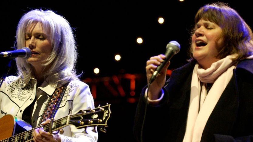 On This Day in 1999, Linda Ronstadt and Emmylou Harris Released This Grammy-Winning Collab