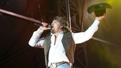 Gavin Adcock Aims To Promote New Album With “Biggest Boat Party Tennessee Has Ever Seen”