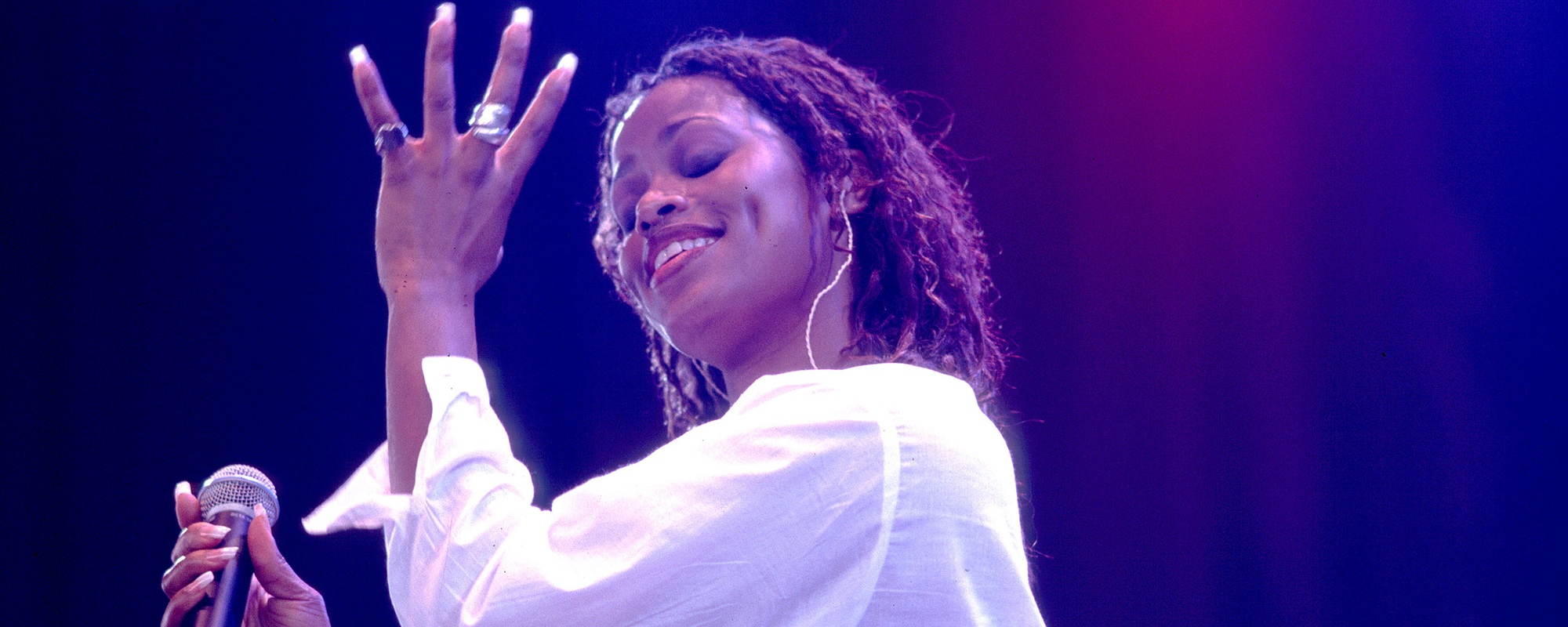 3 One-Hit Wonders Every 90s Kid Secretly Loved