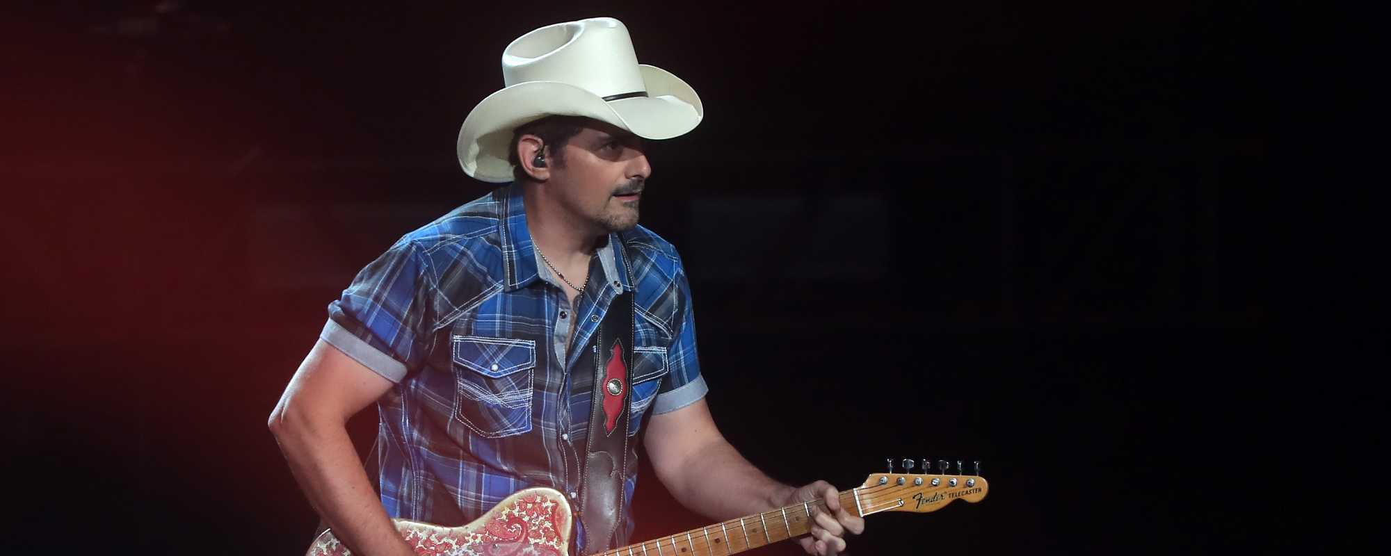 Brad Paisley Fans Startled When Lightning Strikes Florida Venue, Halting Performance