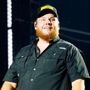Luke Combs Ponders "Crowd Sourcing" Next Record
