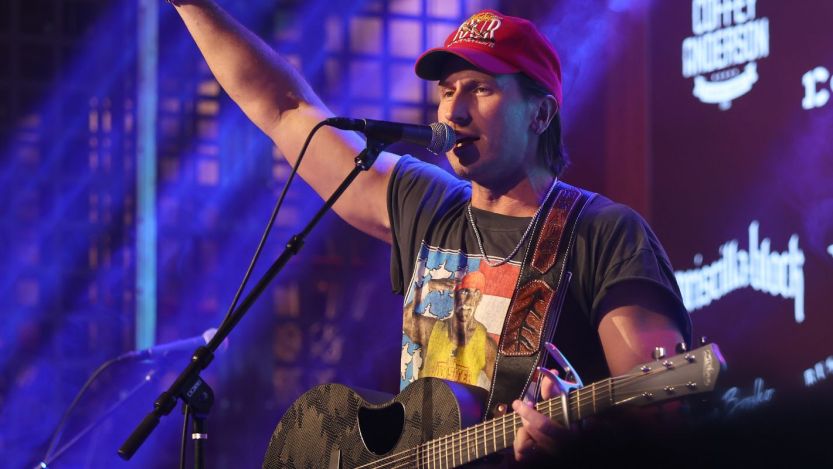 Russell Dickerson Recalls "Anointing" Experience in Vince Gill's Dressing Room