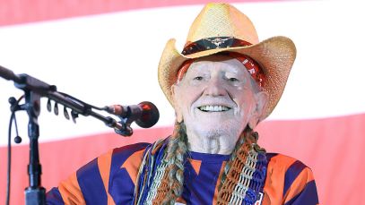 Willie Nelson Delivers Intimate Performance on Outlaw Music Festival Stop