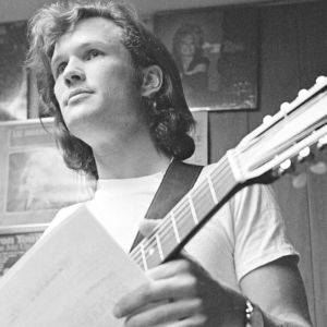 Kris Kristofferosn performing