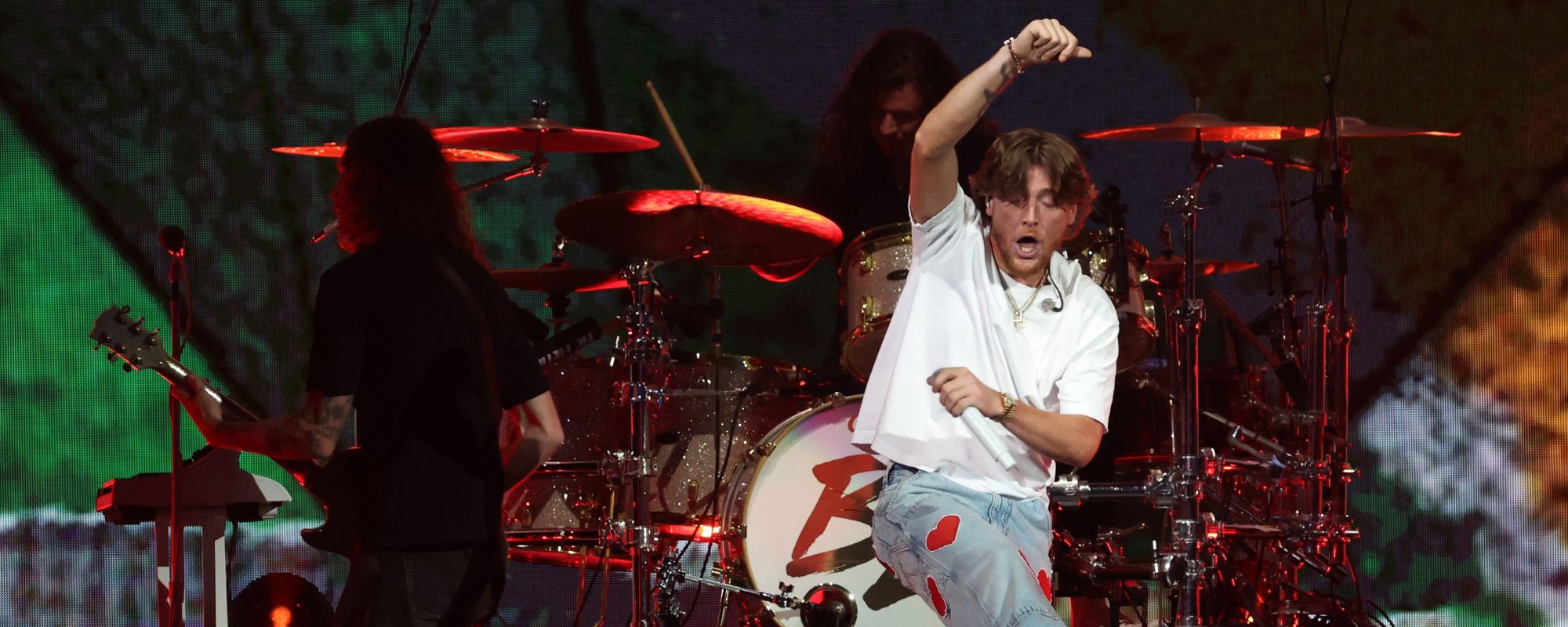 Bailey Zimmerman Tears Up the VMAs Extended Play Stage Alongside the Kid LAROI